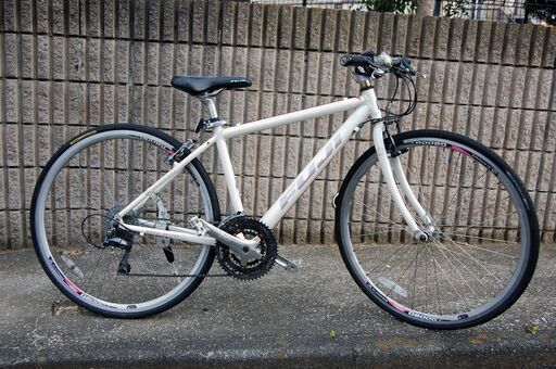 【レディース】FUJI クロスバイク Absolute 3.0 適応身長155cm～165cm