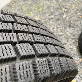 《102》155/65R13 冬タイヤ　溝あるがタイヤジャンク　スタッドレスタイヤ　の画像
