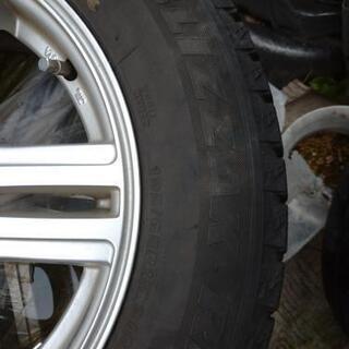 スタッドレスタイヤ　ブリザック195/65r15　ホイル付