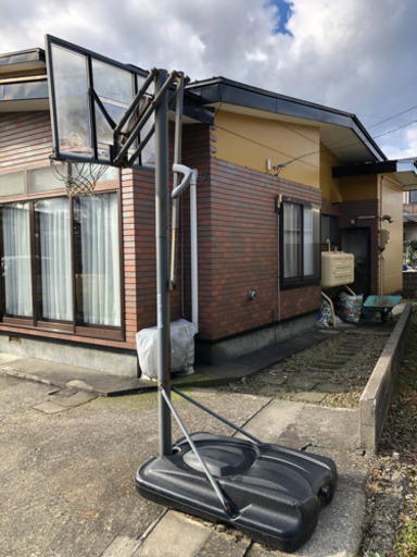 バスケットゴール.屋外で使用。まだまだ使えます。