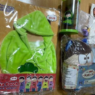 おそ松さんグッズの画像