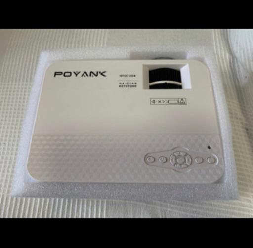 【募集中！】美品　POYANK プロジェクター 4500lm