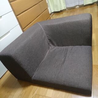 １人ソファ譲ります