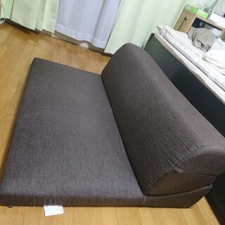 二人掛け用ソファ譲ります