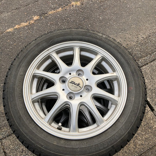 中古スタッドレスタイヤ　155/65r/14