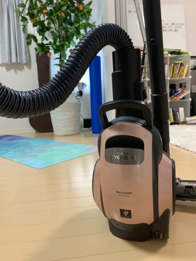 サイクロン掃除機　シャープ　プラズマクラスター