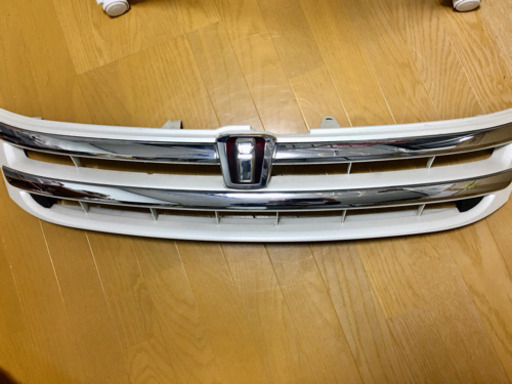 アイシス プラタナ フロントグリル