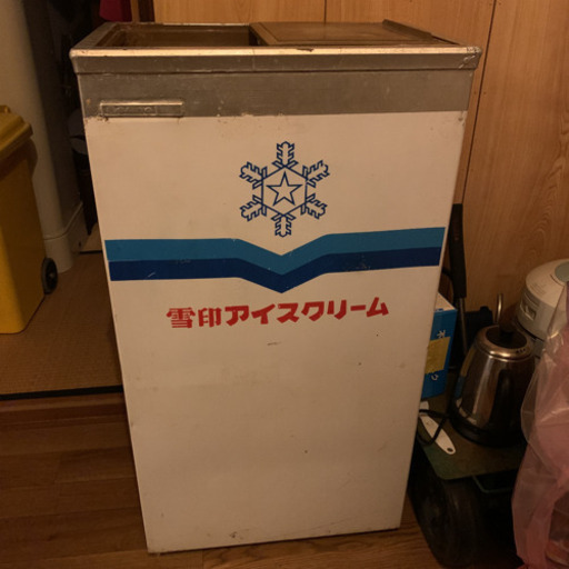 冷凍庫　冷凍ストッカー