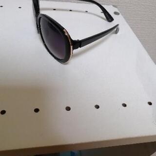 女性用サングラスの画像