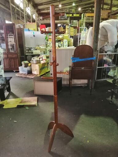 【現地取引限定】【傷有】☆ポールハンガー☆　コート8枚掛けられます。