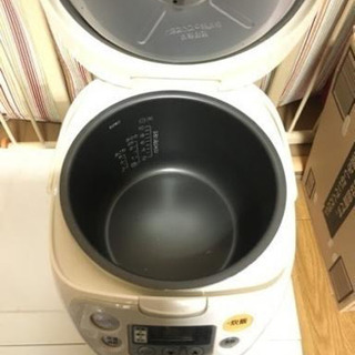 電子レンジ(700W)と炊飯器10合セットの画像