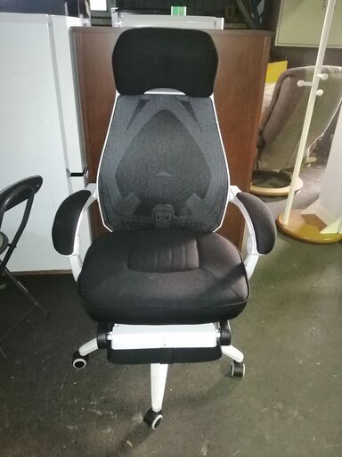 【現地取引限定】まだまだ使える!!☆ゲーミングチェア☆　傷汚れ特に無し!!