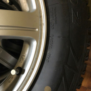 アルミ付きスタッドレスタイヤ 195/65/Ｒ154本セット