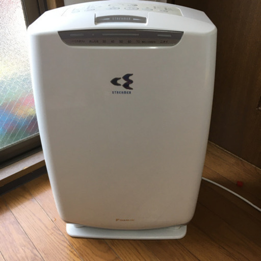 空気清浄機です。引越しのため譲ります