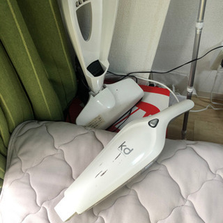 コードレス掃除機　充電器付きの画像