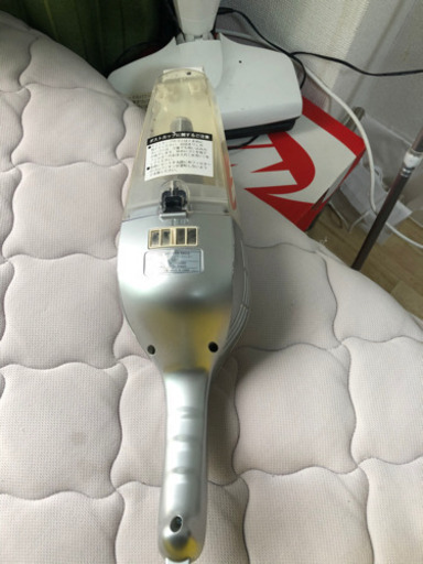 コードレス掃除機　充電器付き