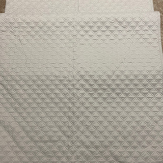 新品未使用ベッドカバーの画像