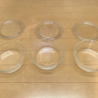 欧米では有名ブランド、pyrex（パイレックス）のガラス丸皿、蓋...