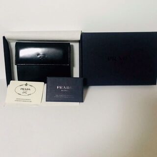 【本物・未使用品】ＰＲＡＤＡ　三つ折り財布