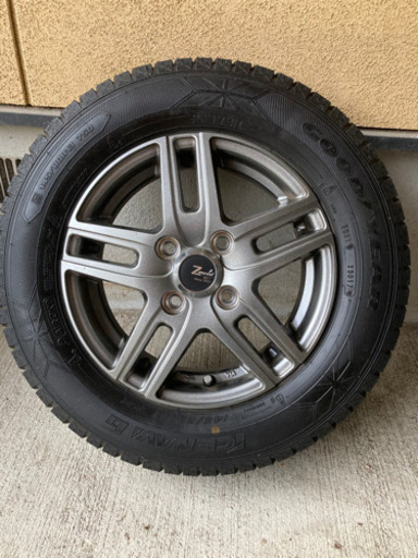 スタッドレスタイヤ＋アルミホイール　145/80R13    