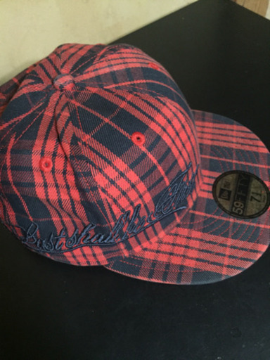 supremeとニューエラのキャップ