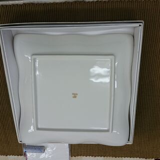 クリスマスプレゼント 正月用 平皿 香蘭社 ローズガーデン 24cm 未使用美品 配達無料サービスの画像
