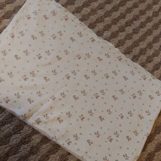 花柄ニットのストールの画像