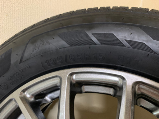 値下げしました。新品未使用スタットレスタイヤ(ホイール付き)