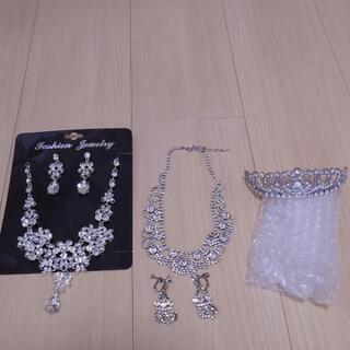 ウェディングアクセサリー