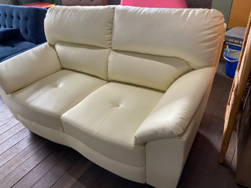 ソファーアイボリー59800円ヲ7800円！