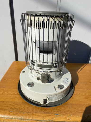 トヨトミ対流式石油ストーブ！　15畳から18畳