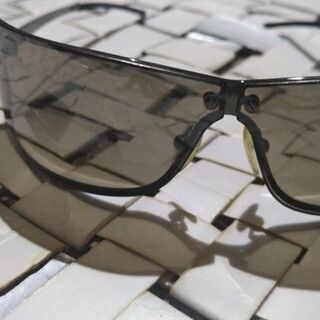 ポリス　イタリアブランドのサングラスの画像