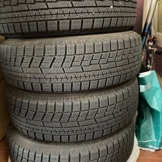 スタッドレスタイヤ　175/70R14