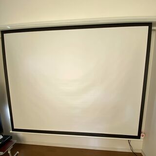 電動スクリーン