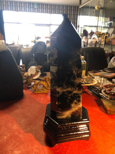 新品:【地鎮に最適】モリオン六角柱約1.2Kg(台座込約1.4Kg)
