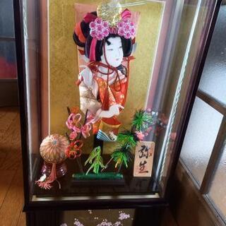 ガラスケース入り羽子板飾り