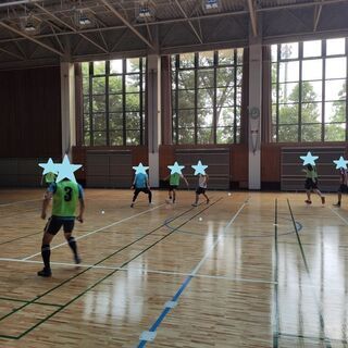 【フットサル：個人参加・チーム参加募集：】3h2020年12月19日9-12時エンジョイ室内（意外と近い）朝霞フットサルあります（ミックス可） - スポーツ
