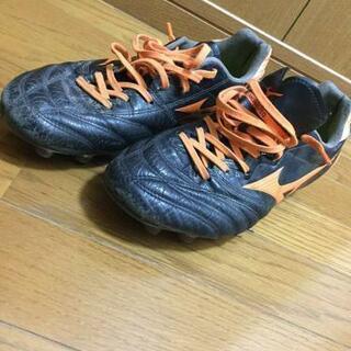 少し汚れがありますが大きな支障はないと思います。の画像