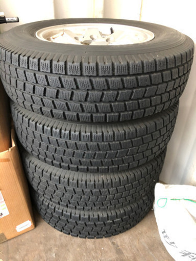 ハイエース200系　スタッドレス