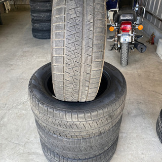 スタッドレスタイヤあげます。  215/60R16 4本  無料...