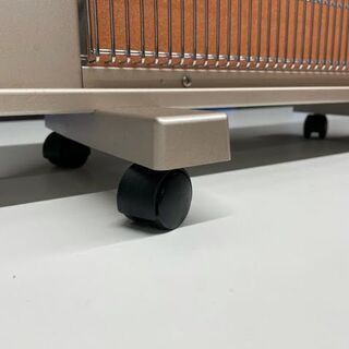 GM209　美品　遠赤外線ヒーター　サンルミ・エクセラ　N500L　シャンパンゴールドカラー　キャスター付き　電器ストーブ　ストーブ　遠赤外線暖房機　パネルヒーター　ファンヒーター　暖房　暖房器具　暖房機器　オシャレ　レトロ　赤外線ヒーター　ヒーター　レトロ家電　家電レトロ　レトロ雑貨　ヒーターレトロ　リサイクルショップ　ケイラック朝霞田島店　朝霞　志木　和光　新座　入間　富士見　ふじみ野　さいたま市　練馬　板橋　東久留米　三芳　戸田　蕨　所沢　川口　清瀬の画像