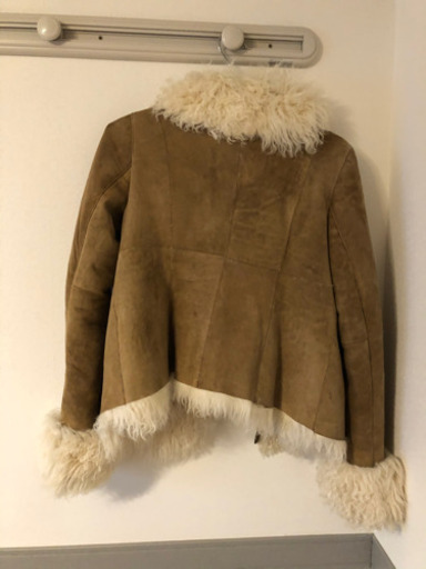 【値下げ】元値12万円 リアルムートン100%コート