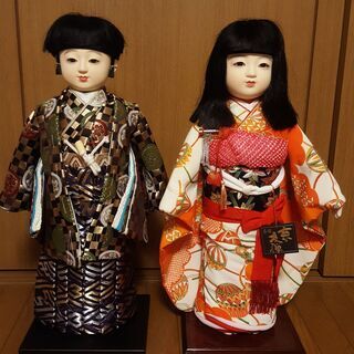 【さらに値下げしました】雛人形七段飾り（市松人形付き）の画像