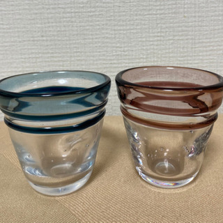 琉球ガラスのミニグラス2セットとシーサー4組の画像