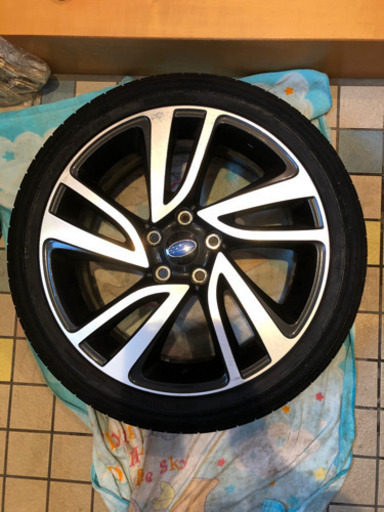 スバル　subaru  レヴォーグ　レボーグ　levorg 2.0GT-S 18インチ純正ホイール1本　美品