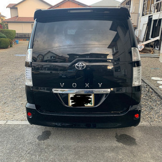 ヴォクシーの画像