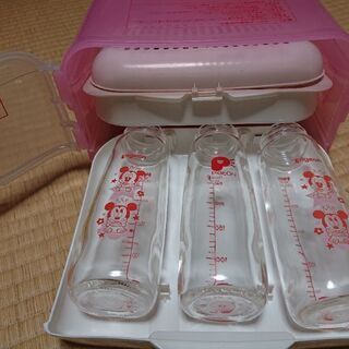 【新品未使用】ピジョン 電子レンジスチーム 薬液消毒ケース#哺乳瓶3本付き#乳首3個付きの画像