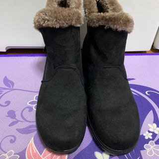 新品未使用　フワモコあったかブーツの画像