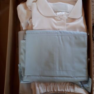 看護服。使用、未使用あり