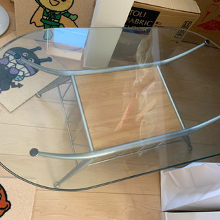 オシャレなガラステーブル